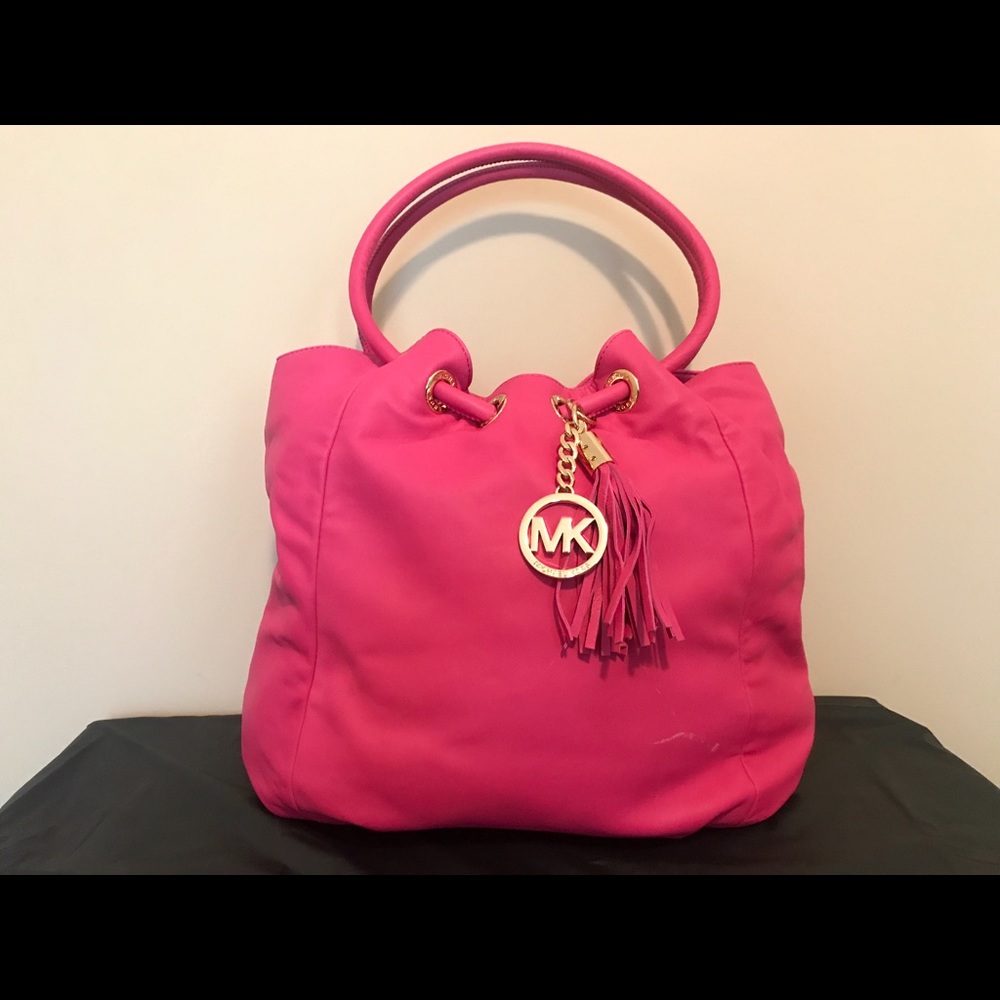 Michael Kors - Picture 2 of 2